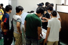 Renault-Samsung Motors workers are waiting to cast their vote to elect the leaders of their local.